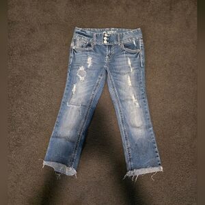 Stylish Distressed Blue Capris